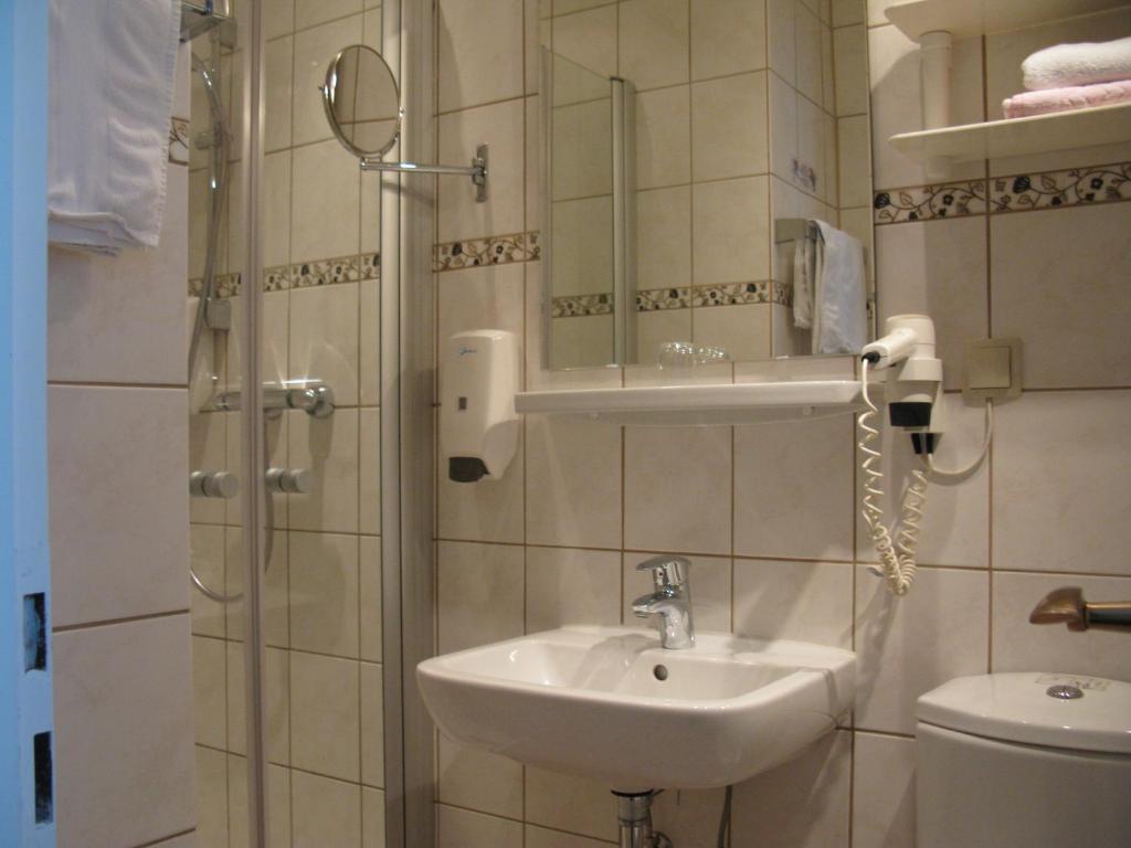 Hotel Waldersee Hanovre Chambre photo